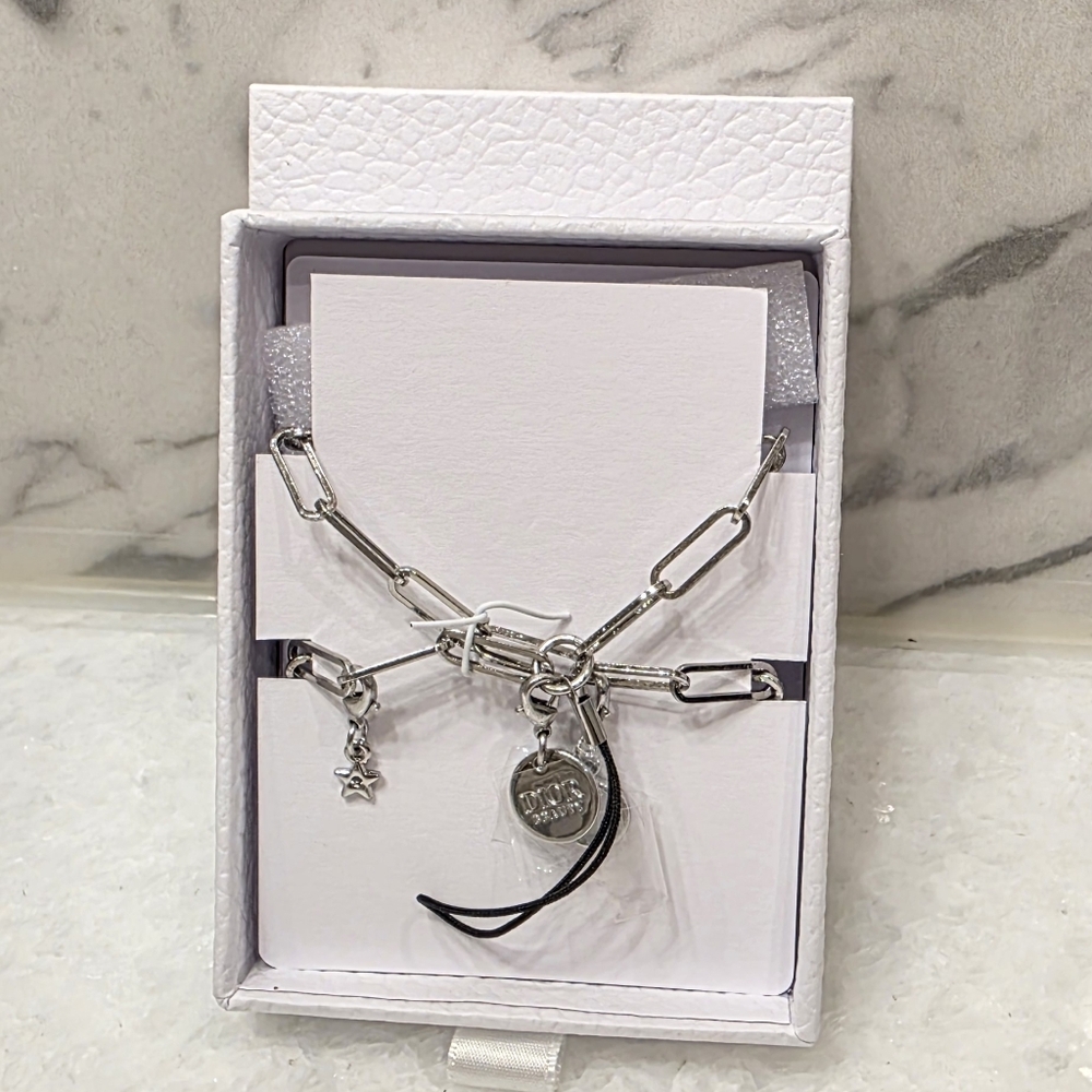 🌸🌸 Christian Dior Silver Cellphone Charm - Picture 2 of 4